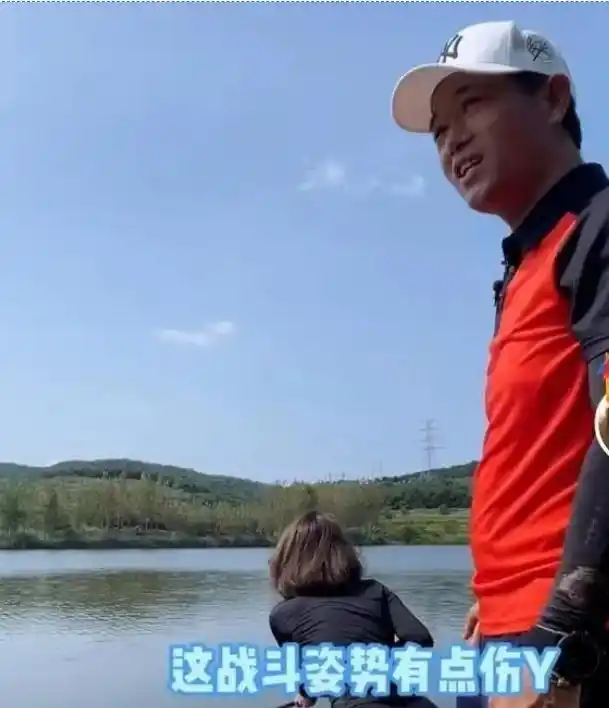 网红聂小雨黑料视频在哪里找到,_聂小雨痞幼猴哥三角恋_网红撞脸明星