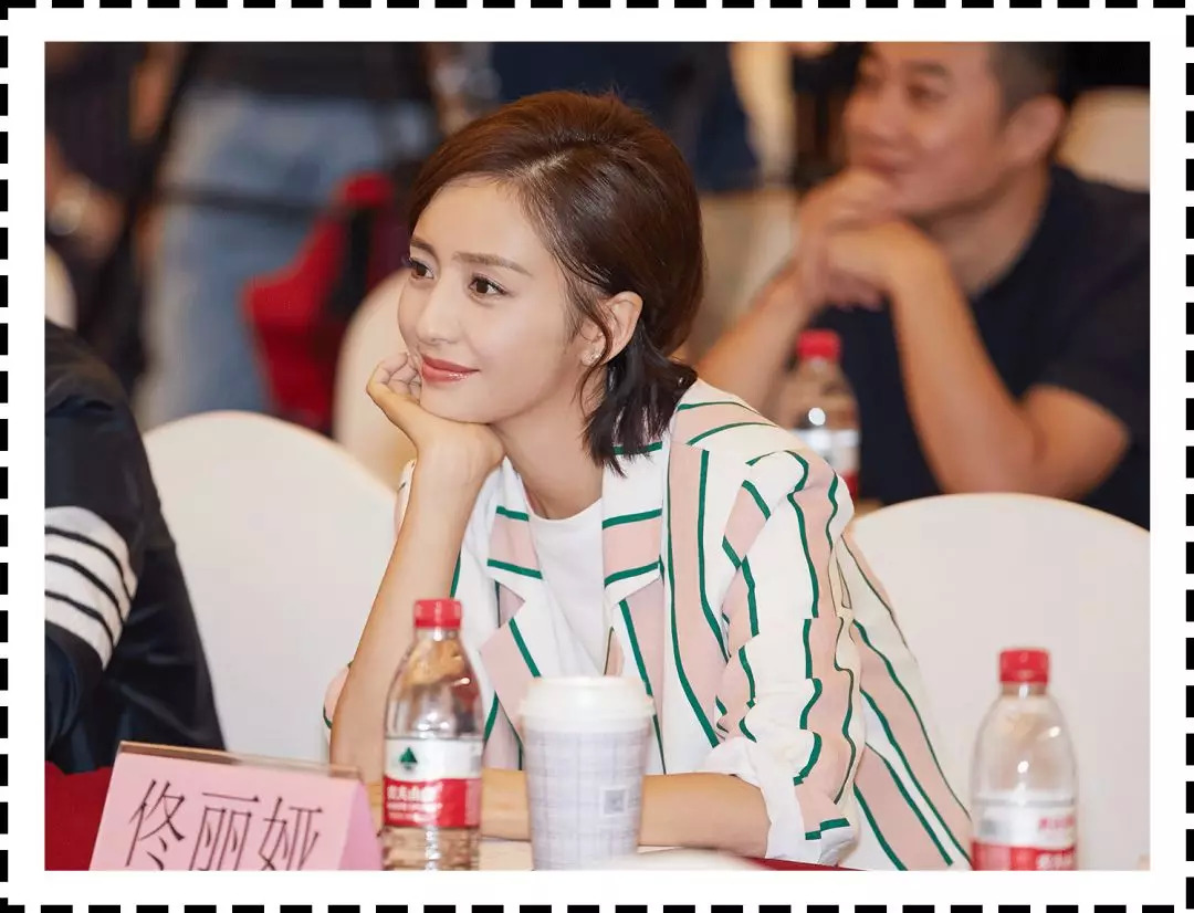 佟丽娅短发时尚感_女明星个性短发图片大全_欧阳娜娜短发造型