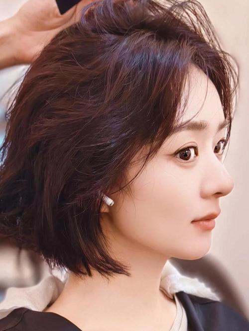 明星发型女_女明星减龄发型_明星发型减龄女图片