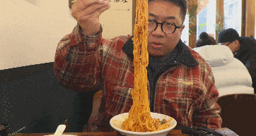 重庆黑暗料理网红餐厅叫什么啊,_重庆面食特色_重庆豌杂面